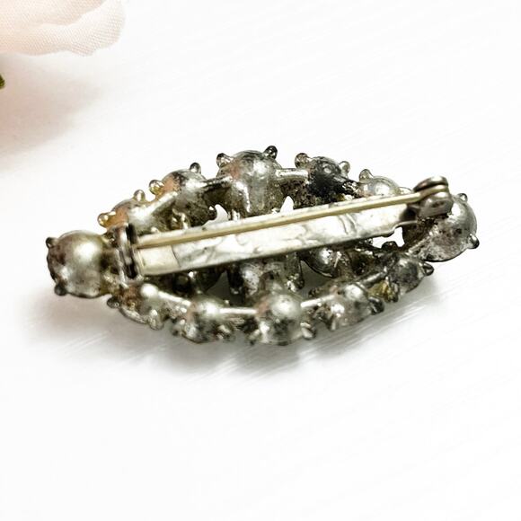 Vintage Oval Crystal Brooch - Picture 6 of 7